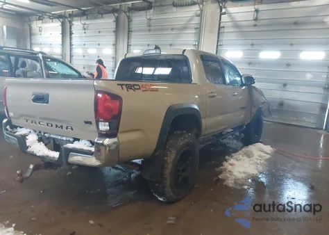 2018 Toyota Tacoma Trd Off Road из США, поврежденный, VIN 3TMCZ5AN8JM153654